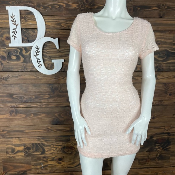 XOXO | Plush Lace Knit Mini Bodycon Dress Scoop Neckline Light Blush Pink - Picture 1 of 6